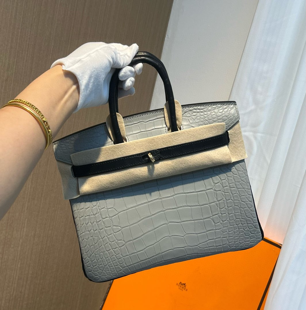 Hermes Kelly 28 bicolor pearl grey noir matte crocodile GHW